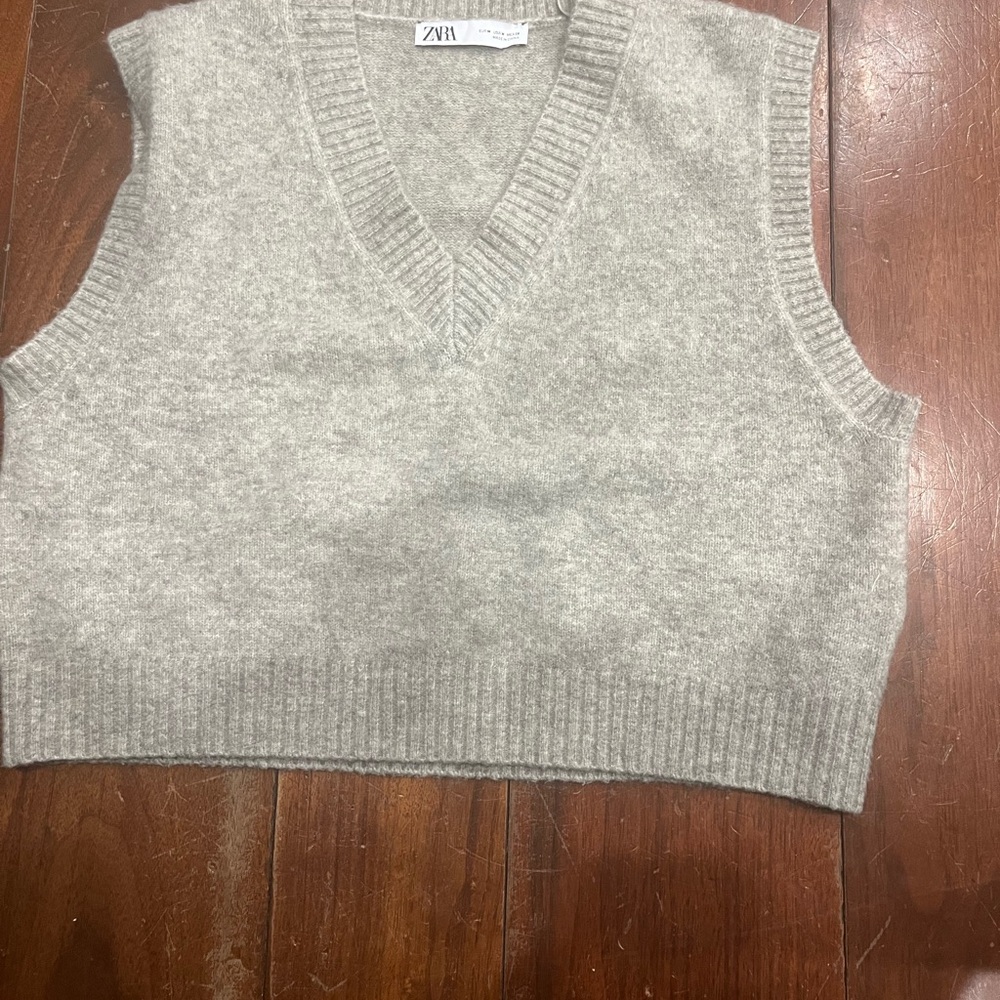 Zara Light Gray V-Neck Sweater Vest